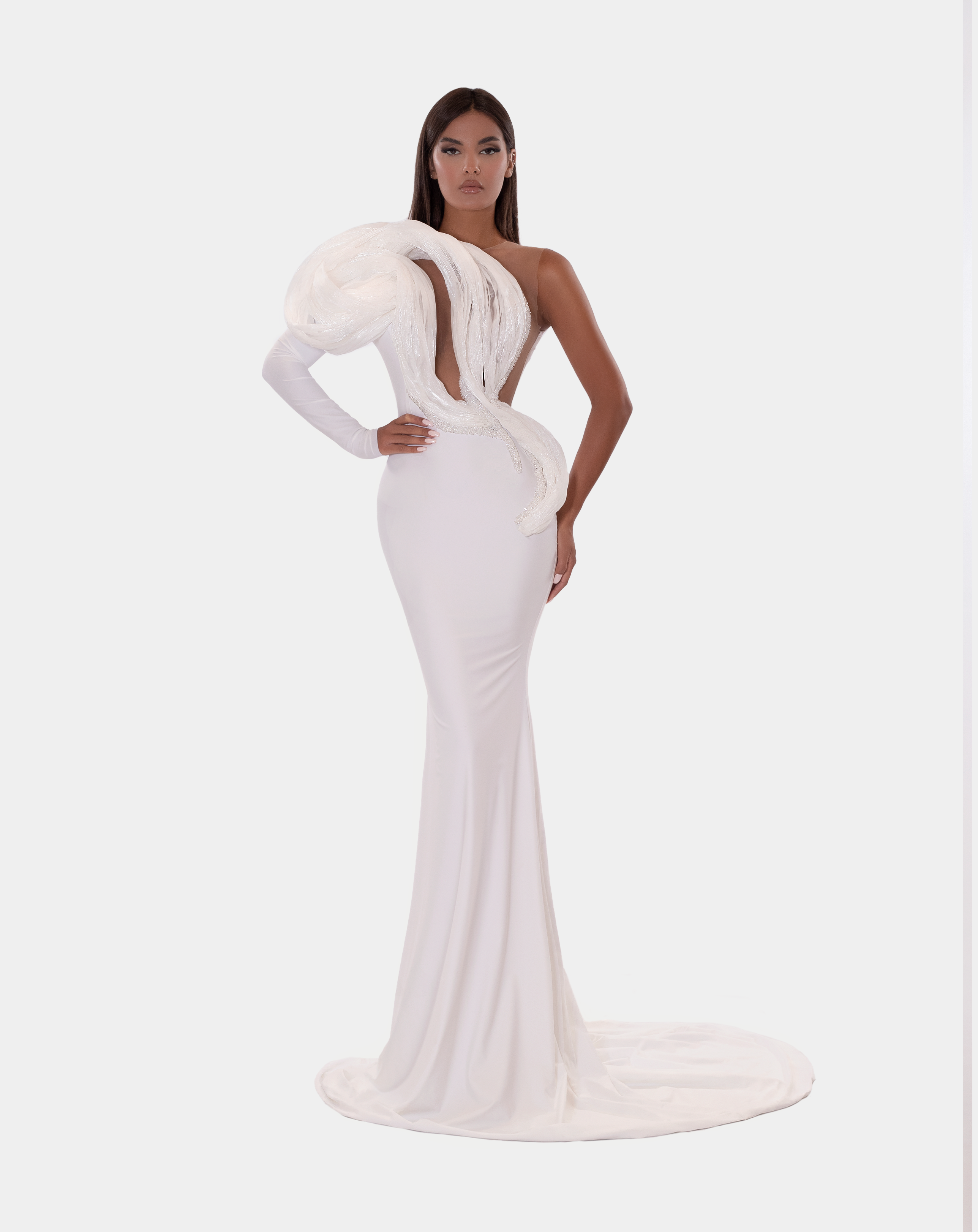 LONG WHITE DRESS WITH ONE SLEEVES