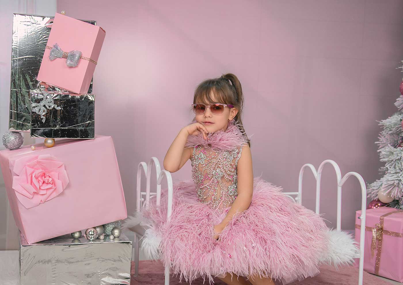 Fluffy feather pink dress